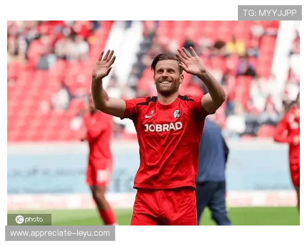 以弗赖堡俱乐部为核心探讨德国足球小型俱乐部如何实现可持续发展与成功