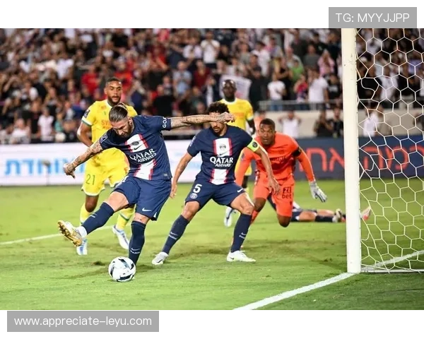 欧冠焦点战再起波澜豪门对决引爆新赛季悬念球迷热议未来走势之争