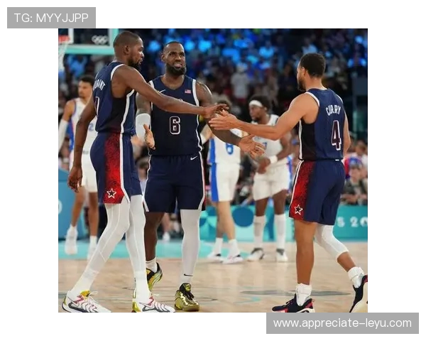 中国男篮迎战美国队备战奥运会 世界篮球赛事激战正酣